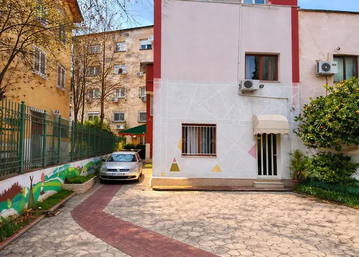 Grand - Free Parking