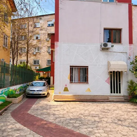 Grand - Free Parking