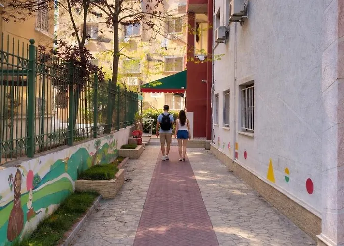 Grand - Free Parking * Tirana