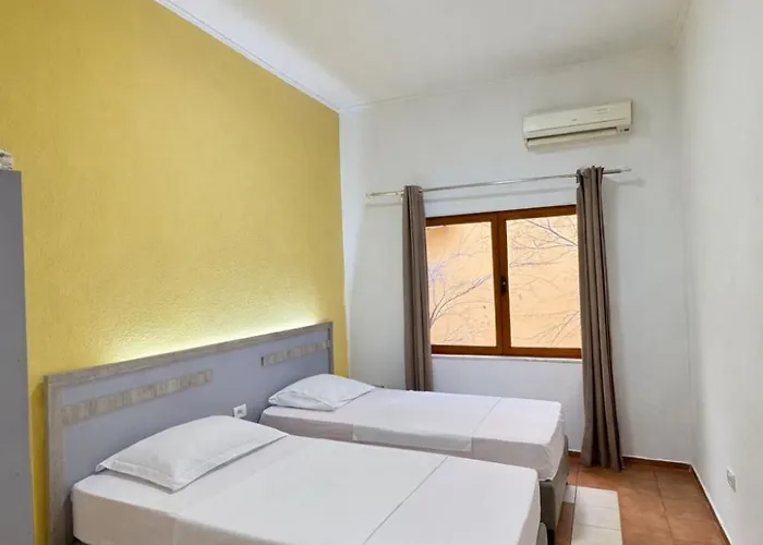 Grand - Free Parking Tirana