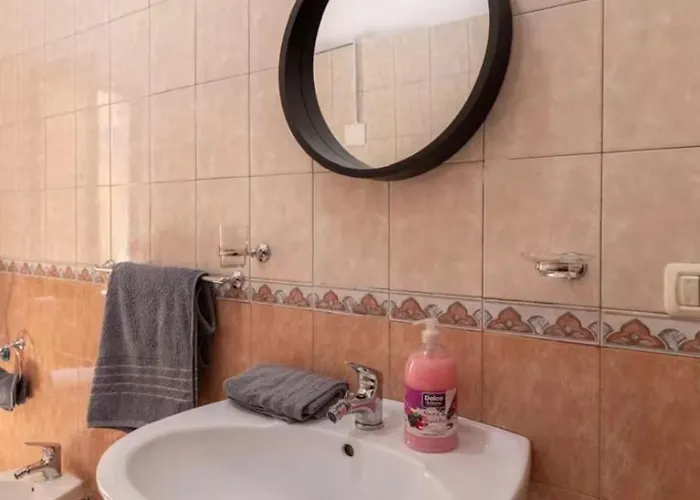 Villa Grand - Free Parking Tirana