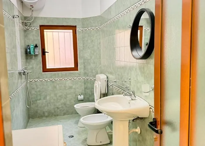 Grand - Free Parking *