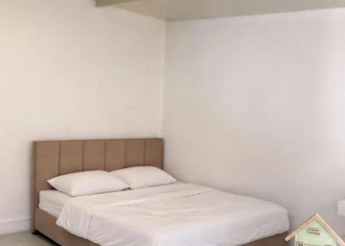 Grand - Free Parking *