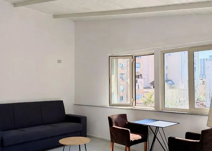 Villa Grand - Free Parking Tirana